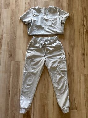 Mandala Light Grey Slate Jogger Pant scrub set